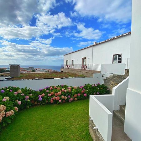 Casa Do Pisao - Cosy And Modern Two-Bedroom Townhouse أنغرا دو إِراويزو المظهر الخارجي الصورة