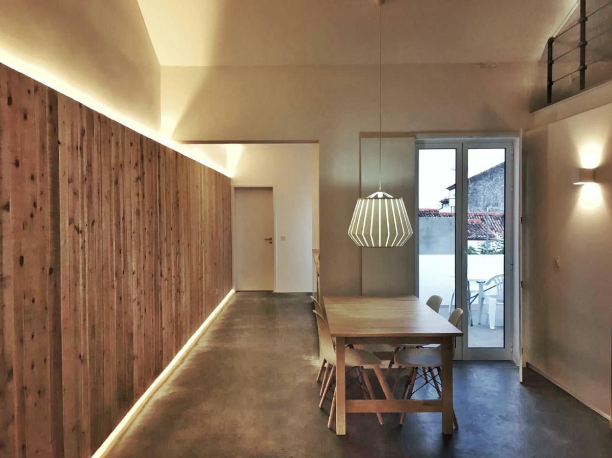 Casa Do Pisao - Cosy And Modern Two-Bedroom Townhouse أنغرا دو إِراويزو المظهر الخارجي الصورة