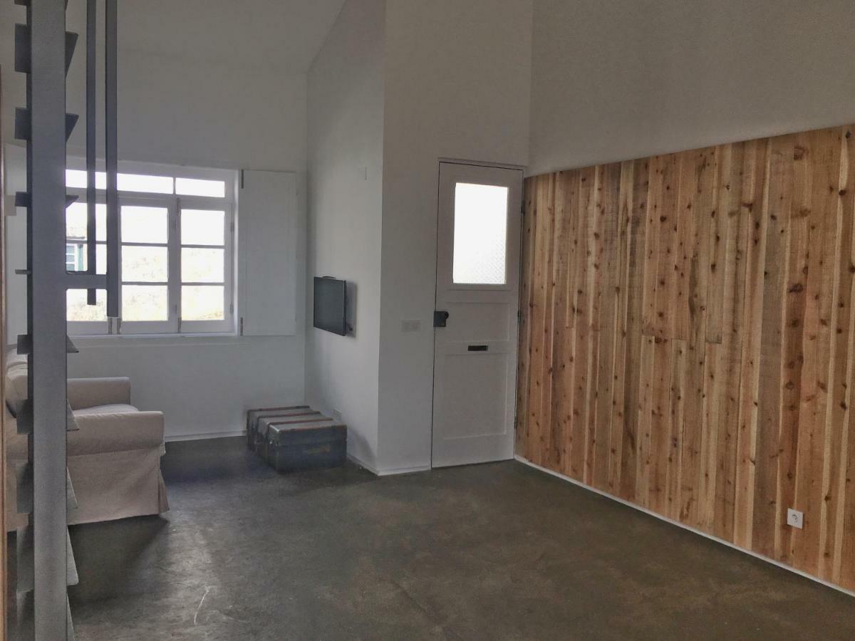 Casa Do Pisao - Cosy And Modern Two-Bedroom Townhouse أنغرا دو إِراويزو المظهر الخارجي الصورة