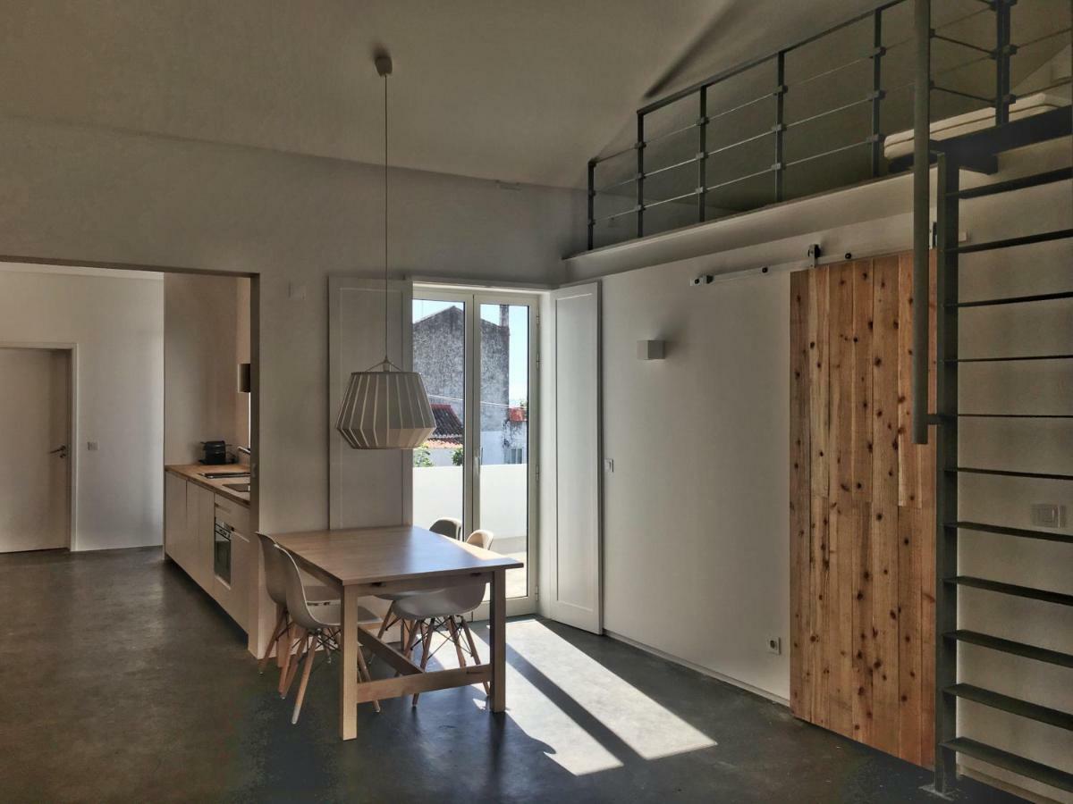 Casa Do Pisao - Cosy And Modern Two-Bedroom Townhouse أنغرا دو إِراويزو المظهر الخارجي الصورة