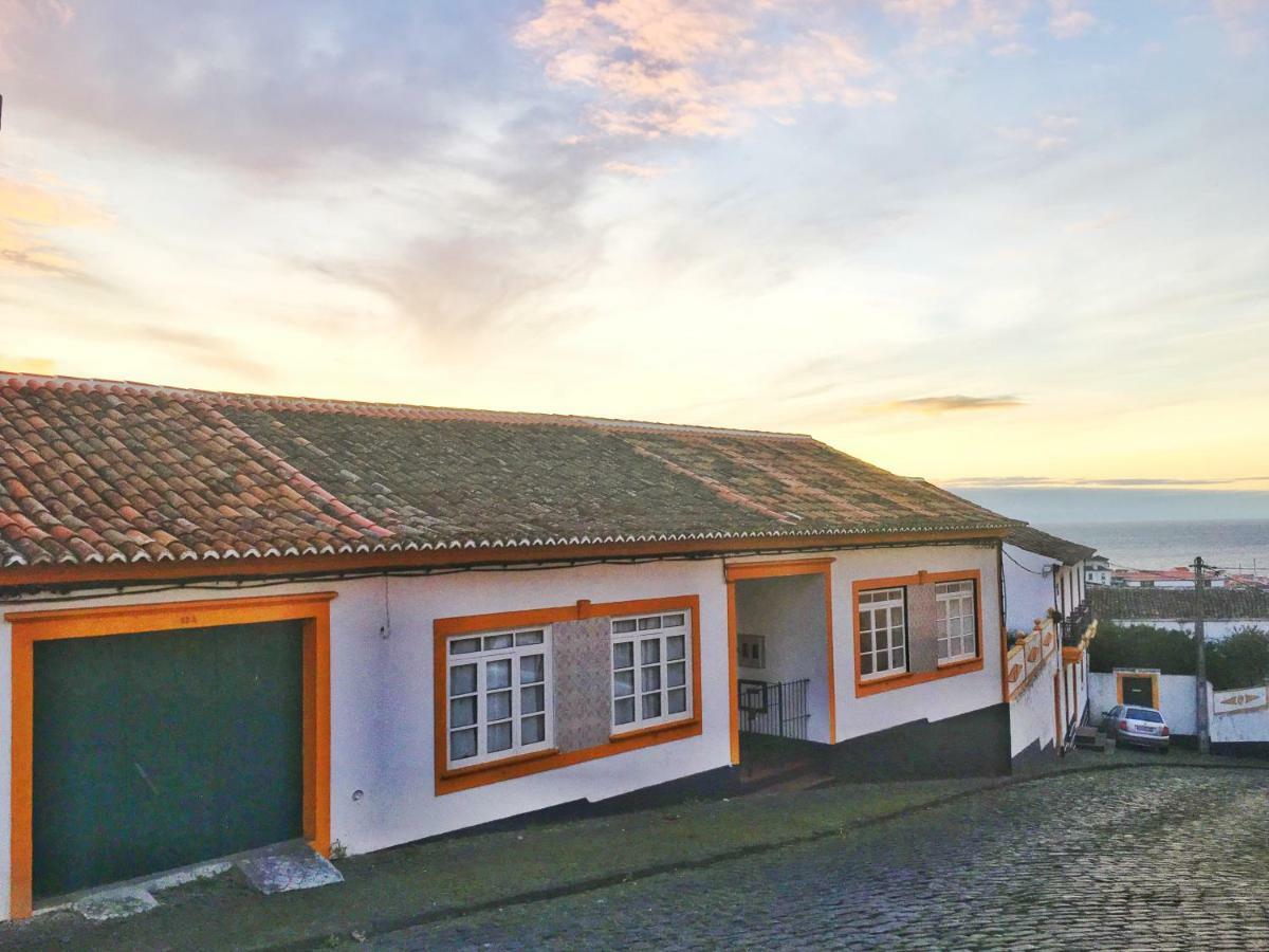 Casa Do Pisao - Cosy And Modern Two-Bedroom Townhouse أنغرا دو إِراويزو المظهر الخارجي الصورة
